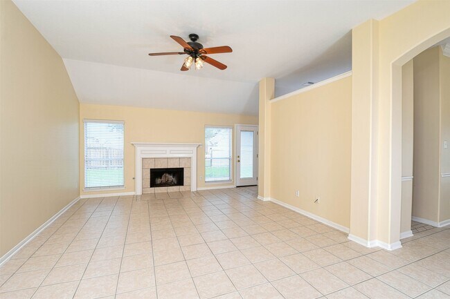 Foto del edificio - 20834 Normandy Forest Dr