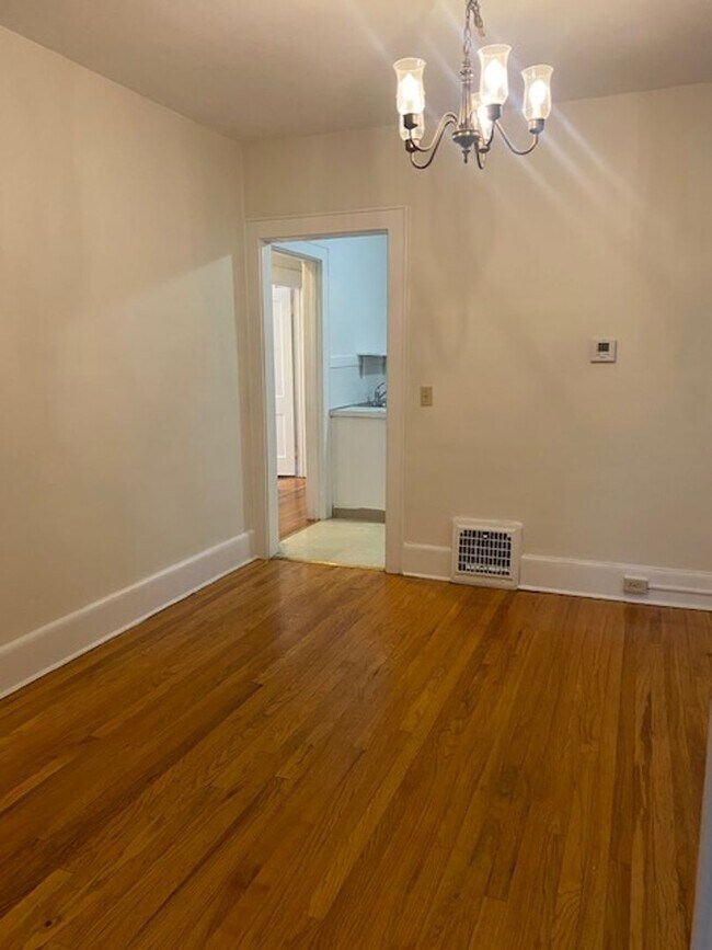 Foto del edificio - 1009 Euclid Ave