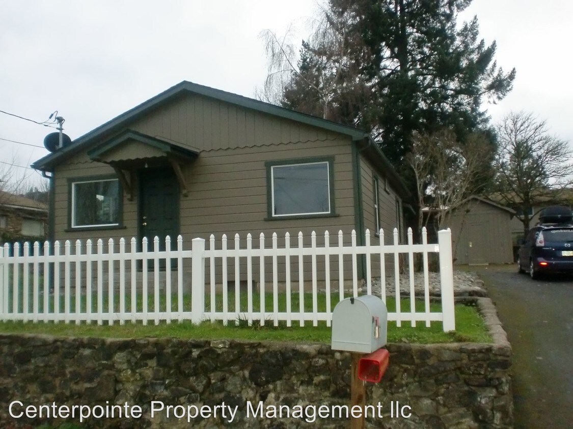 2817 W Gary Ave, Roseburg, OR 97471 House for Rent in Roseburg, OR