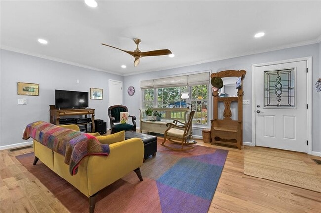 Foto del edificio - 2412 Elmwood Cir SE