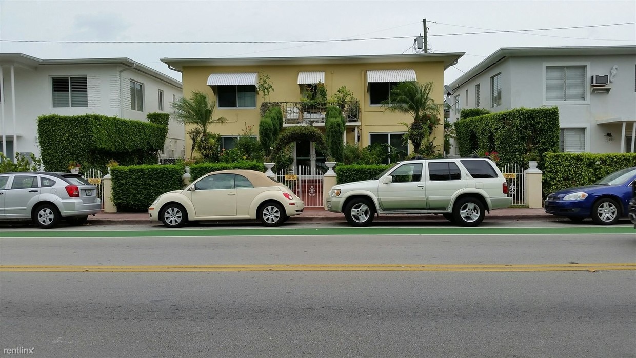 Primary Photo - 7327 Dickens Ave