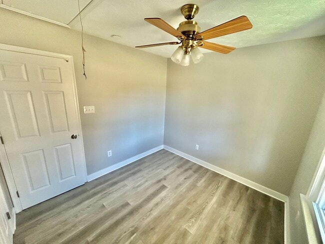 Foto del edificio - 9089 Pine Hill Rd
