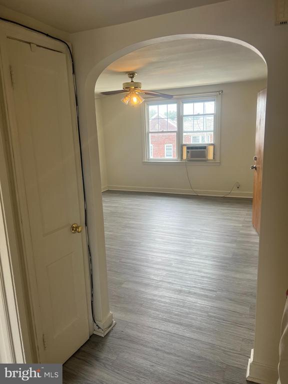 Foto del edificio - 6331 Gardenia St