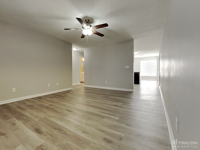 Foto del edificio - 795 Piney Ct