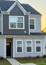 Building Photo - 2906 Sloan Dr