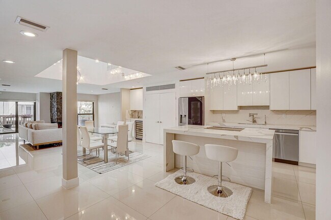 Building Photo - 1127 Boca Cove Ln