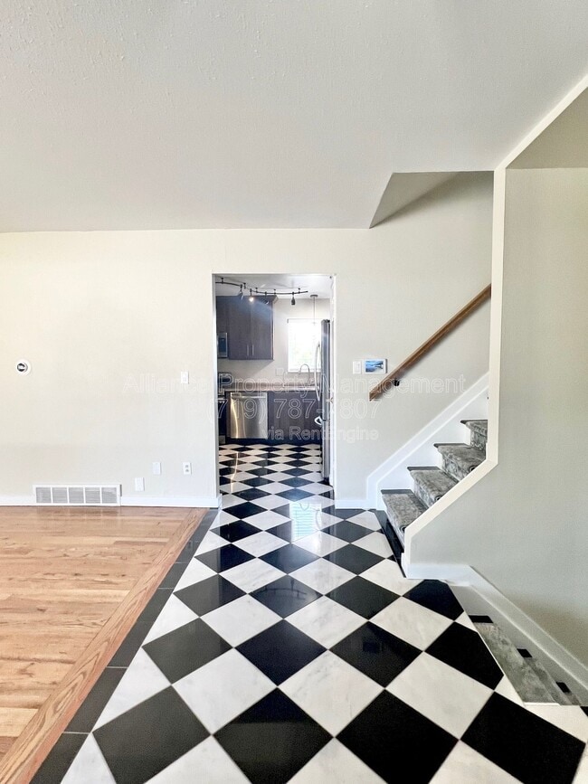 Building Photo - 514 Catalina Dr