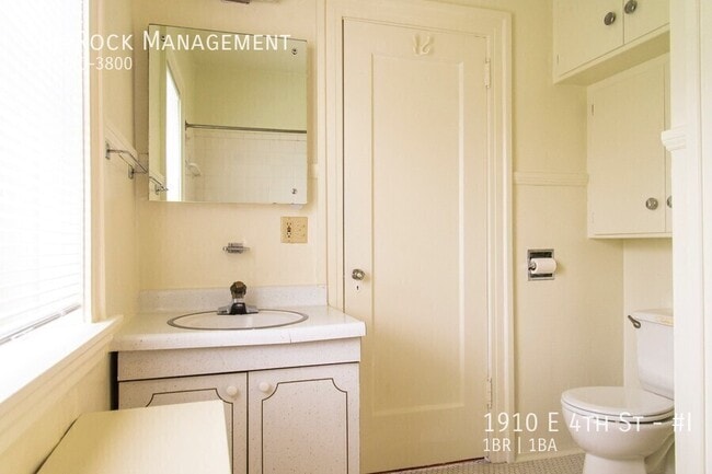 Building Photo - 1910 E 4th St