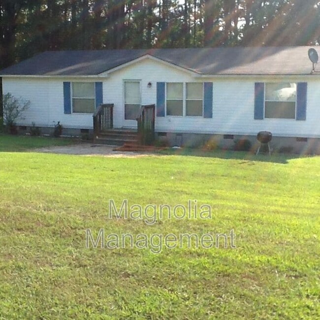 Building Photo - 472 Hawks Rd