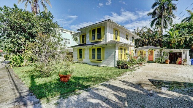 Foto del edificio - 908 SW 2nd Ct