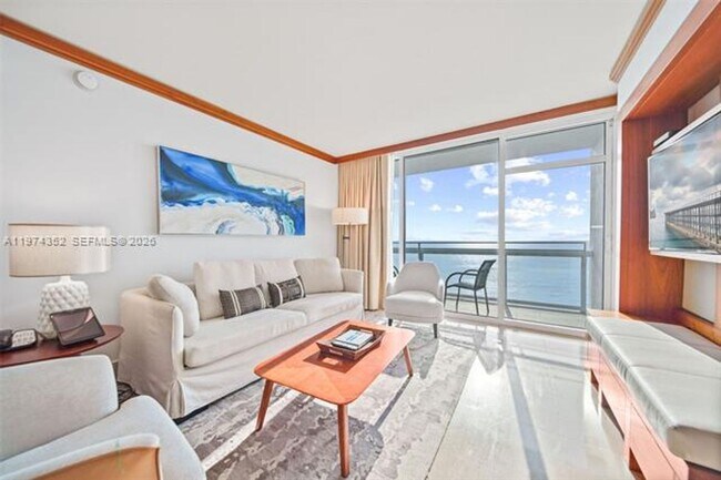 Foto del edificio - 6801 Collins Ave