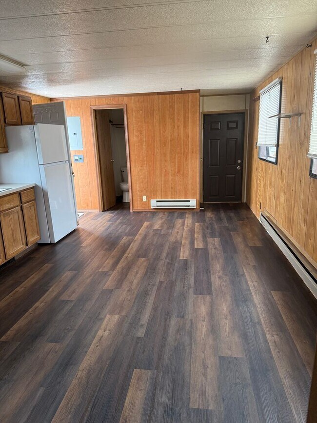 Foto del edificio - 1 Bed/1 Bath in Bar Nunn – All Utilities Included + Yard & Shed