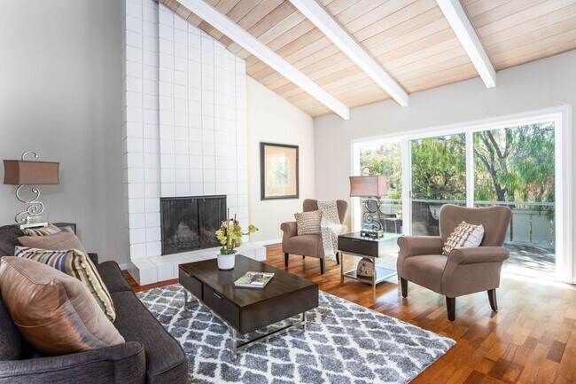 Foto del edificio - Fantastic Townhome in Mountain View