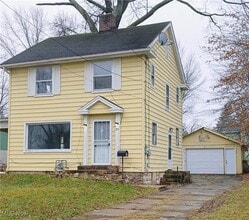 Building Photo - 39 Hilton Ave