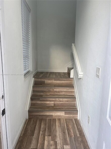 Foto del edificio - 1955 Marsh Harbor Dr