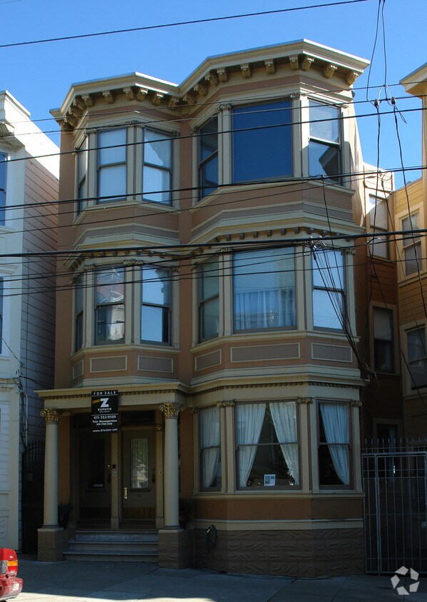 Building Photo - 63 Walter St