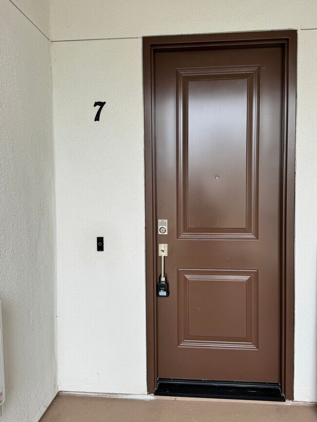 Foto del edificio - Modern 2 Bedroom, 2.5 Bathroom Condo in Pr...