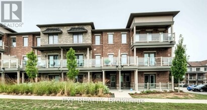 Building Photo - 1110 Fairway Rd N