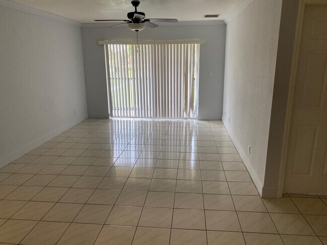 Foto del edificio - 2854 NW 55th Ave