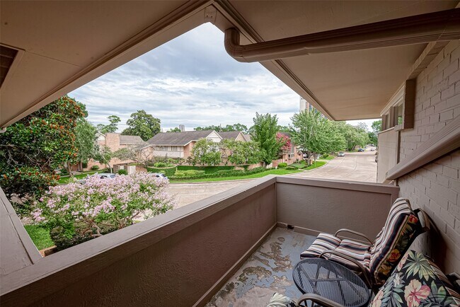 Foto del edificio - 642 S Ripple Creek Dr
