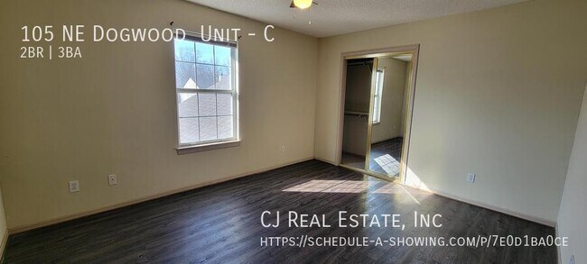 Foto del edificio - 105 NE Dogwood St