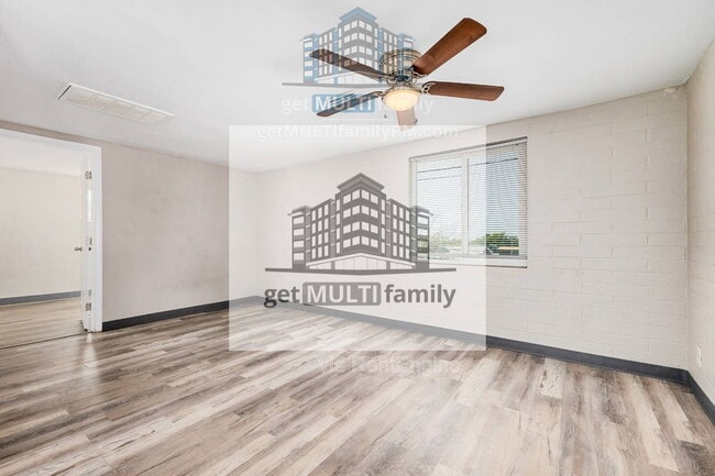 Foto del edificio - 1402 W Mercer Ln