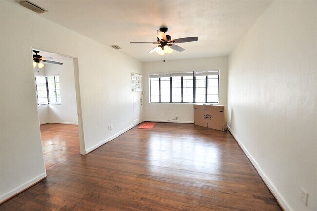 Building Photo - 730-732 Highland Ave