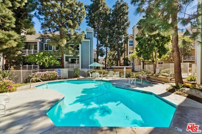 Foto del edificio - 8500 Falmouth Ave