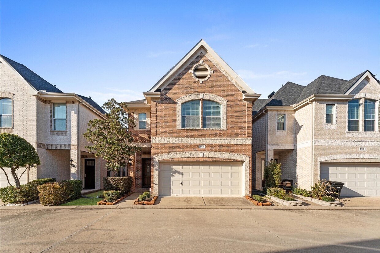 Foto principal - 10106 Holly Chase Dr
