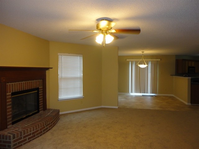Foto del edificio - 1619 Howell Dr