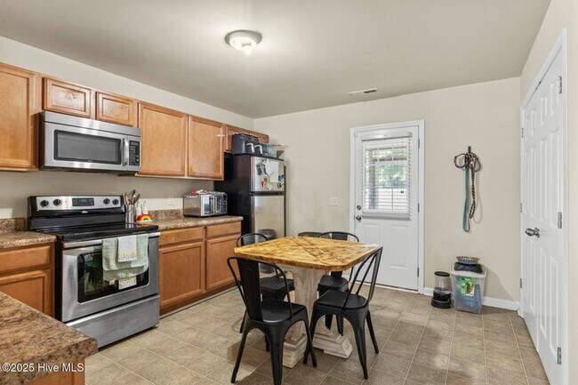 Building Photo - 2 Bed Townhome In Carolina Forest!