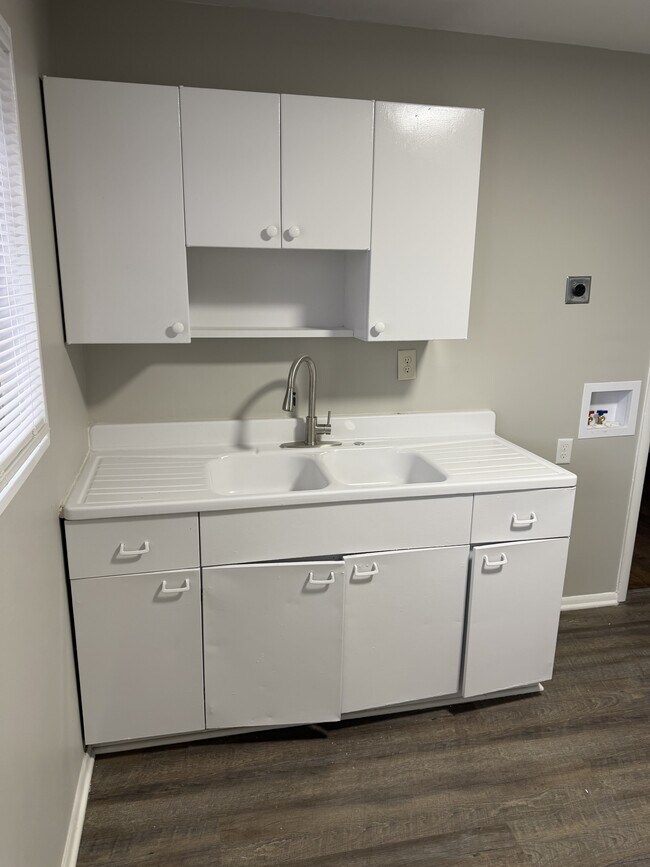 Foto del edificio - 194 E Biscayne Rd