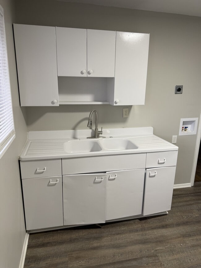 Photo - 194 E Biscayne Rd House