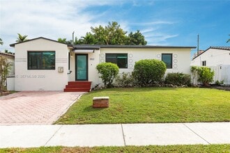 Building Photo - 1951 SW 33rd Ave
