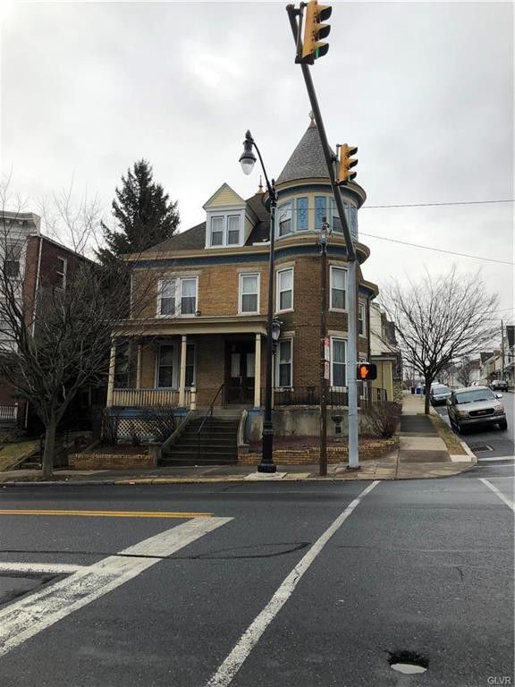 Primary Photo - 842 Northampton St