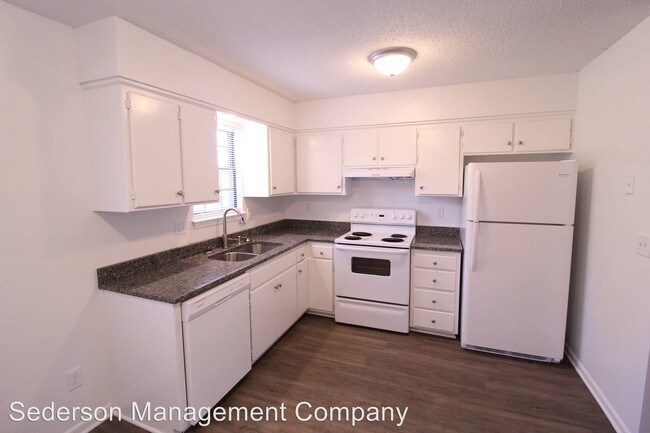 Building Photo - 133 N Saxony Dr
