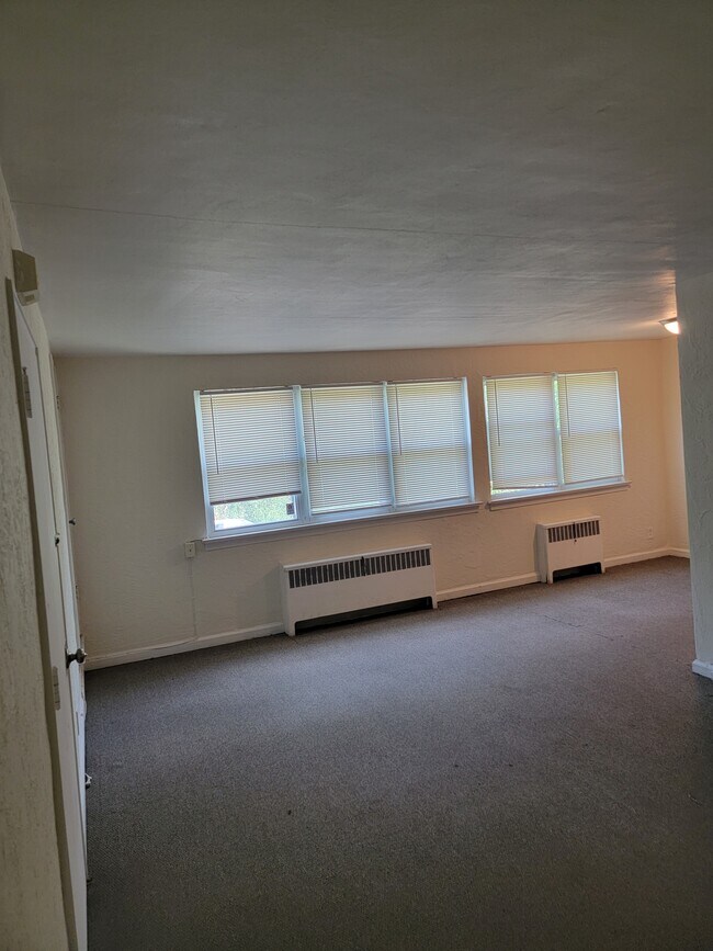 6135 Old York Rd Unit 2nd Floor, Philadelphia, PA 19141 Apartments in Philadelphia, PA