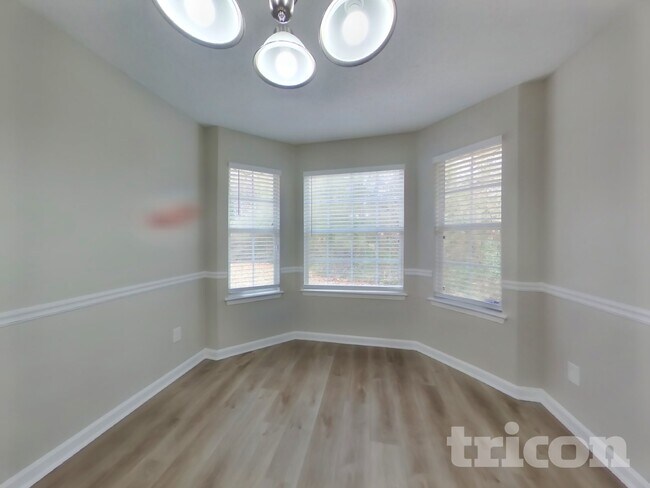 Foto del edificio - 1099 Sugarcreek Way