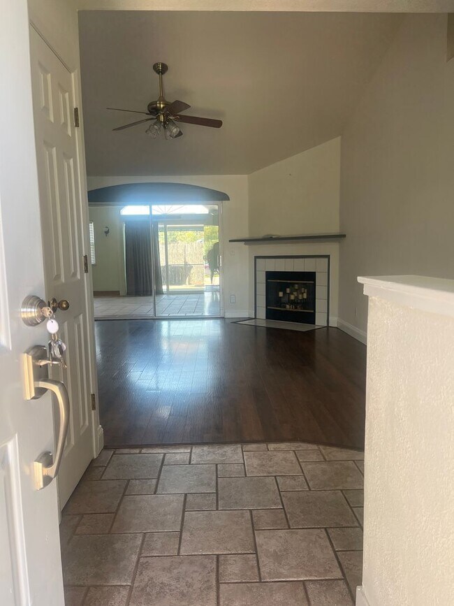 Foto del edificio - This rental won't last long. Don't miss ou...