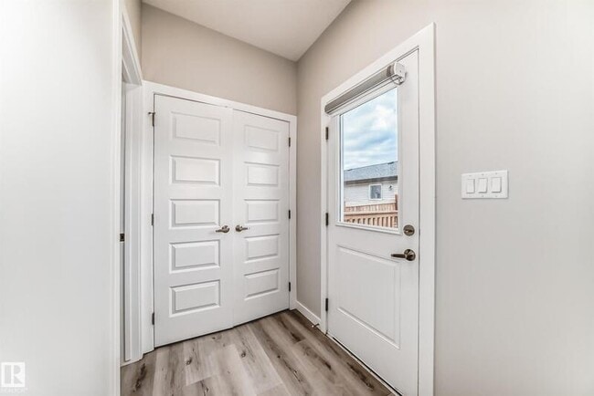 Building Photo - 6536 Chappelle Vis S W