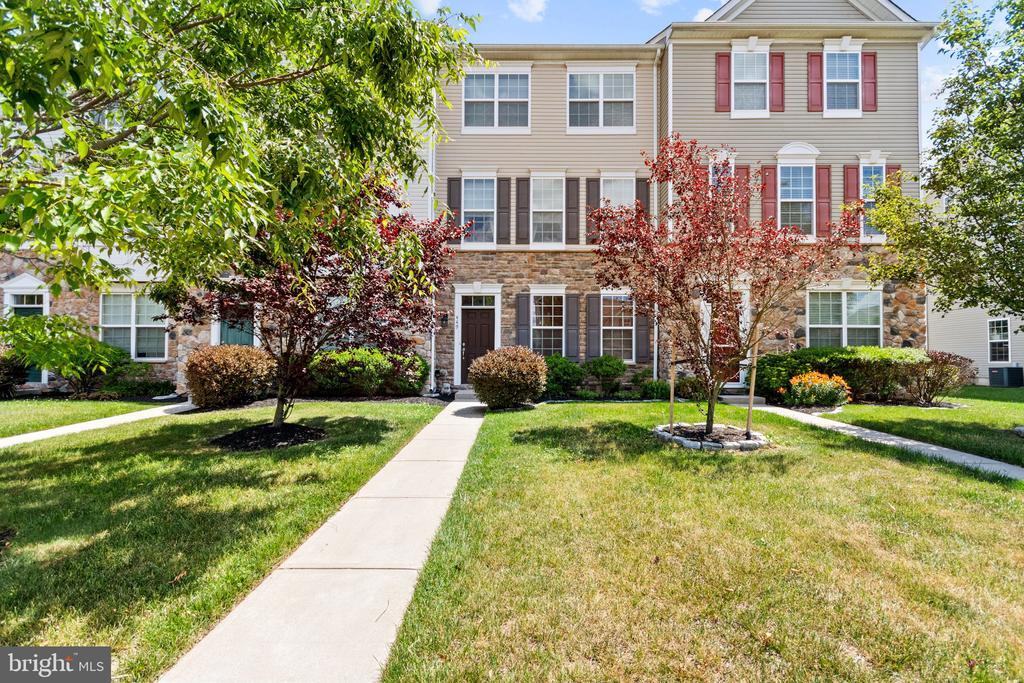 Foto principal - 449 Wistar Pl