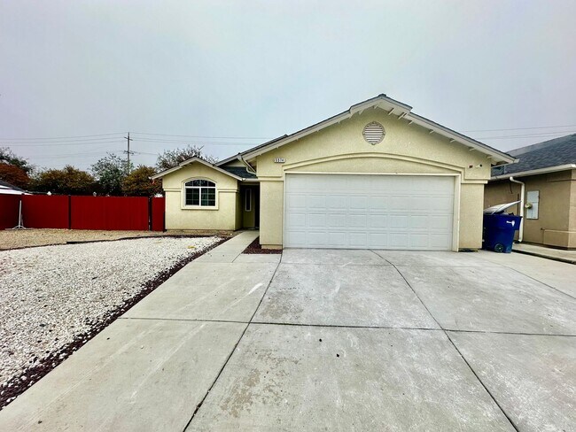 Foto del edificio - Spacious South Fresno 4/2