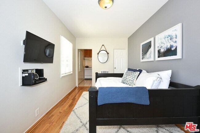 Foto del edificio - 16 Clubhouse Ave