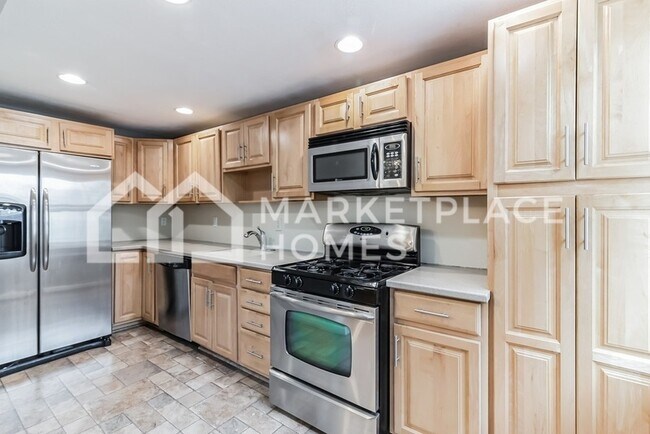 Building Photo - 291 Westbrook Dr