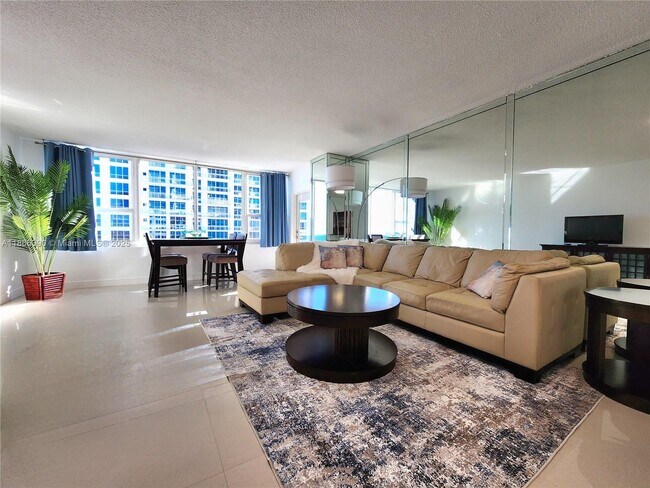 Foto del edificio - 3505 S Ocean Dr