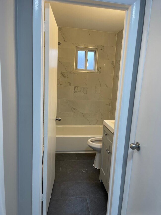 Foto del edificio - 9 W Browning Rd