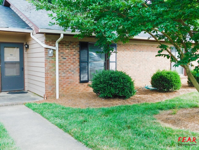 Building Photo - 139 Glenwood Dr
