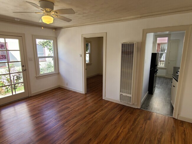 Building Photo - 5154 Fountain Ave