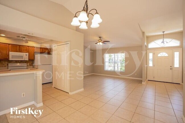 Building Photo - 2275 Vedado St