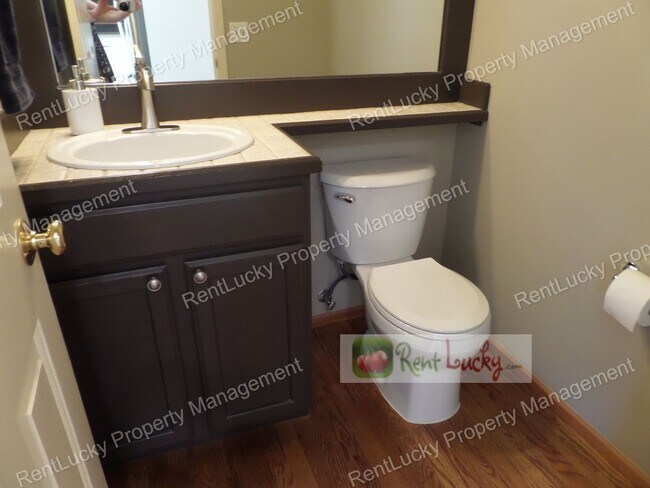 Foto del edificio - Gorgeous 3-Bedroom Home in Highly Desirable Duvall Neighborhood - The Ridge in Duvall!